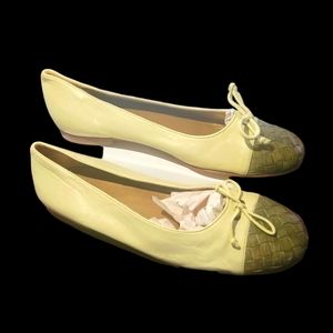 Tommy Bahamas leather shoes